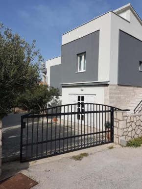 Apartments with a parking space Novalja, Pag - 23643